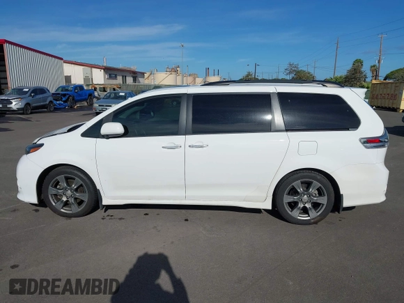 2017 Toyota Sienna SE with VIN 5TDXZ3DC6HS899952, listed as a IAAI auction lot 42444074 with 42,951 mi miles and . Bid and sale history available at DreamBid. Image 14.