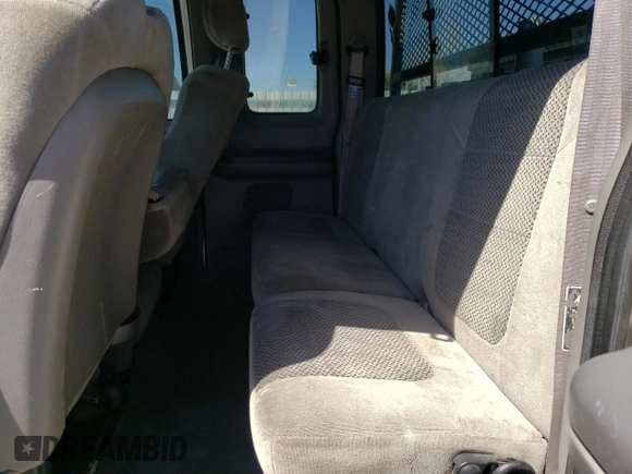 2001 Ford F-250 XL with VIN 1FTNX21F11ED05348, listed as a Copart auction lot 52098155 with 217,678 mi miles and Salvage Title. Bid and sale history available at DreamBid. Image 10.