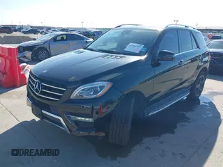 2014 Mercedes-Benz M ML 350 with VIN 4JGDA5HB9EA351147, listed as a IAAI auction lot 41364737 with 106,723 mi miles. Bid and sale history available at carsss.com. Image 19.