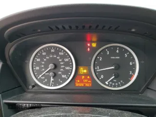 2006 BMW 5 Series 530i with VIN WBANE73586CM43086, listed as a Copart auction lot 48191405 with 201,870 mi miles and Salvage Title. Bid and sale history available at carsss.com. Image 9.