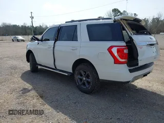2021 Ford Expedition XLT with VIN 1FMJU1JT3MEA73083, listed as a IAAI auction lot 41770937 with 40,588 mi miles and . Bid and sale history available at DreamBid. Image 3.