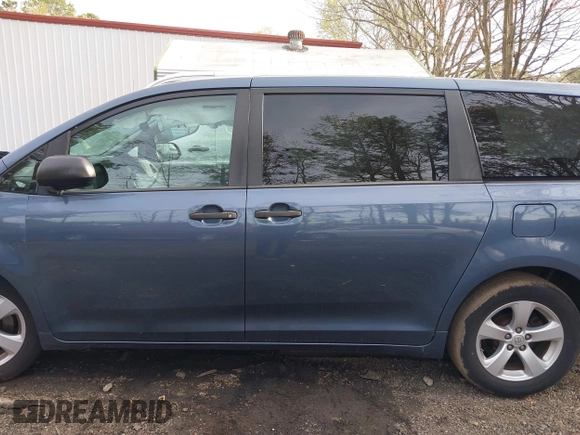 2017 Toyota Sienna L with VIN 5TDZZ3DC3HS837529, listed as a IAAI auction lot 41924710 with 144,675 mi miles and . Bid and sale history available at DreamBid. Image 13.