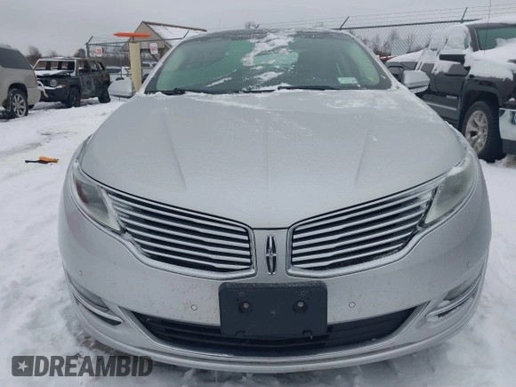 2014 Lincoln MKZ z VIN 3LN6L2JK9ER813109, wystawiony jako IAAI lot #41444866 z przebiegiem 128 613 mil mil oraz . Historia ofert i sprzedaży dostępna na DreamBid. Obrazek 13.