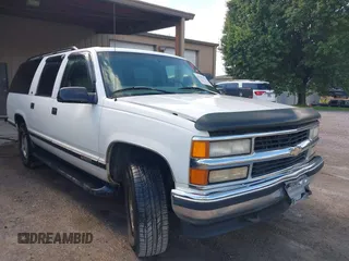 1997 Chevrolet Suburban with VIN 3GNFK16R2VG141730, listed as a IAAI auction lot 42208327 with 158,448 mi miles and . Bid and sale history available at DreamBid. Image 1.