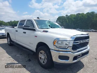 2019 Ram 2500 Tradesman with VIN 3C6UR4HJ6KG684442, listed as a IAAI auction lot 42638649 with 133,223 mi miles and . Bid and sale history available at DreamBid. Image 1.