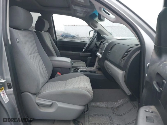 2010 Toyota Tundra 4WD Truck with VIN 5TFDW5F19AX099715, listed as a IAAI auction lot 41462359 with 146,397 mi miles. Bid and sale history available at carsss.com. Image 5.