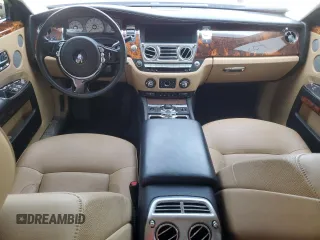 2010 Rolls-Royce Ghost z VIN SCA664S54AUX49006, wystawiony jako Copart lot #71230504 z przebiegiem Nie podano mil oraz Tytuł czysty. Historia ofert i sprzedaży dostępna na DreamBid. Obrazek 10.