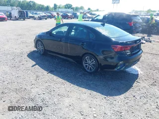 2022 Kia Forte GT-Line z VIN 3KPF54ADXNE448913, wystawiony jako IAAI lot #42084115 z przebiegiem 97 753 mil mil oraz . Historia ofert i sprzedaży dostępna na DreamBid. Obrazek 3.