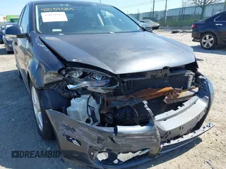 2008 Volkswagen Jetta SE with VIN 3VWRZ71K28M092871, listed as a IAAI auction lot 42059585 with Not provided miles and . Bid and sale history available at DreamBid. Image 6.