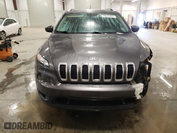 2018 Jeep Cherokee Latitude Plus with VIN 1C4PJMLB5JD535870, listed as a Copart auction lot 44624445 with 116,058 mi miles and Salvage Title. Bid and sale history available at DreamBid. Image 5.
