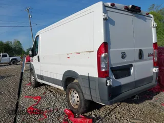 2017 Ram ProMaster Cargo with VIN 3C6TRVNGXHE509898, listed as a IAAI auction lot 40422460 with 191,912 mi miles. Bid and sale history available at carsss.com. Image 3.