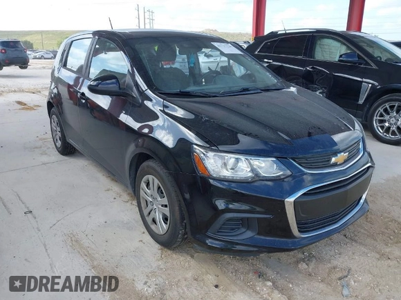 2020 Chevrolet Sonic LT z VIN 1G1JG6SB1L4135267, wystawiony jako IAAI lot #41717139 z przebiegiem 62 834 mil mil oraz . Historia ofert i sprzedaży dostępna na DreamBid. Obrazek 1.
