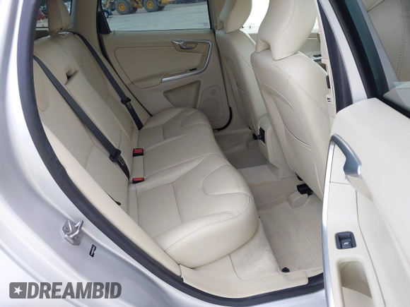 2016 Volvo XC60 T5 Drive-E Premier с VIN YV440MDK0G2784762, выставлен на аукционе IAAI как лот 42159471 с пробегом 59 951 миль миль и . История ставок и продаж доступна на DreamBid. Изображение 8.