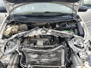 2001 Mazda MPV DX with VIN JM3LW28GX10193811, listed as a Copart auction lot 89283165 with 105,077 mi miles and Salvage Title. Bid and sale history available at carsss.com. Image 14.