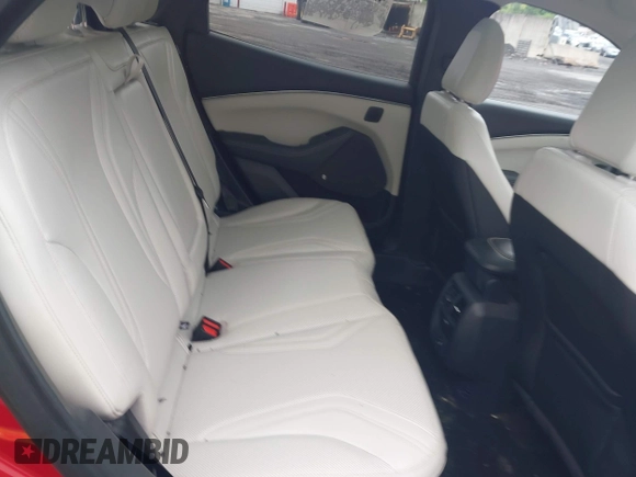 2022 Ford Mustang Mach-E Premium z VIN 3FMTK3SU8NMA03382, wystawiony jako IAAI lot #42534414 z przebiegiem 47 364 mil mil oraz . Historia ofert i sprzedaży dostępna na DreamBid. Obrazek 8.