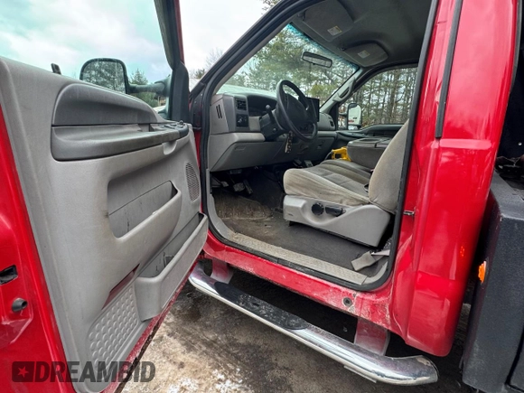 2001 Ford F-350 with VIN 1FDWF37FX1EC59230, listed as a Copart auction lot 42909475 with 64,852 mi miles and Salvage title. Bid and sale history available at DreamBid. Image 6.