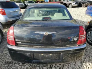 2006 Chrysler 300 C z VIN 2C3LK63H36H345091, wystawiony jako Copart lot #72001754 z przebiegiem 192 896 mil mil oraz Czysty tytuł • Clean title. Historia ofert i sprzedaży dostępna na DreamBid. Obrazek 6.