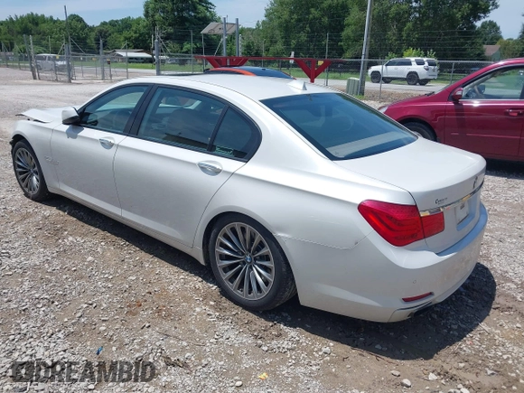 2011 BMW 7 Series 750Li с VIN WBAKB8C51BC852090, выставлен на аукционе IAAI как лот 42612038 с пробегом 101 179 миль миль и . История ставок и продаж доступна на DreamBid. Изображение 3.