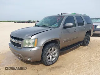 2009 Chevrolet Tahoe 2LT z VIN 1GNEC23369R181474, wystawiony jako IAAI lot #42222270 z przebiegiem 259 621 mil mil oraz . Historia ofert i sprzedaży dostępna na DreamBid. Obrazek 18.