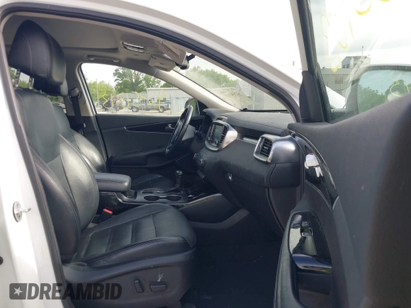 2017 Kia Sorento SXL z VIN 5XYPK4A58HG251610, wystawiony jako IAAI lot #42351313 z przebiegiem 147 527 mil mil oraz . Historia ofert i sprzedaży dostępna na DreamBid. Obrazek 5.