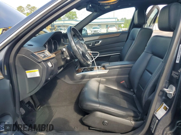 2014 Mercedes-Benz E 350 Sport with VIN WDDHF5KB3EA841153, listed as a Copart auction lot 55560935 with 211,504 mi miles and Clean Title. Bid and sale history available at DreamBid. Image 7.