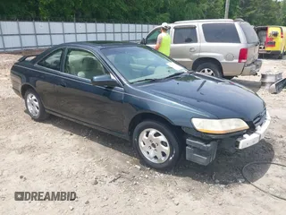1998 Honda Accord EX z VIN 1HGCG3257WA012427, wystawiony jako IAAI lot #42230192 z przebiegiem 215 230 mil mil oraz . Historia ofert i sprzedaży dostępna na DreamBid. Obrazek 1.