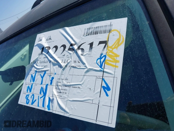 2008 Ford Escape Hybrid z VIN 1FMCU49H38KB35597, wystawiony jako IAAI lot #42225617 z przebiegiem 82 171 mil mil oraz . Historia ofert i sprzedaży dostępna na DreamBid. Obrazek 12.