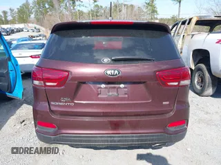 2020 Kia Sorento LX with VIN 5XYPG4A36LG641971, listed as a IAAI auction lot 41628259 with 108,717 mi miles. Bid and sale history available at carsss.com. Image 16.