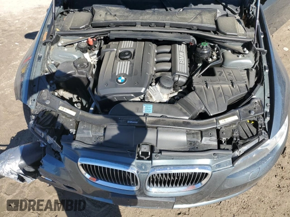 2009 BMW 3 Series 328i z VIN WBAWL13519PX24330, wystawiony jako Copart lot #45182135 z przebiegiem 63 074 mil mil oraz Szkoda całkowita • Salvage title. Historia ofert i sprzedaży dostępna na DreamBid. Obrazek 12.