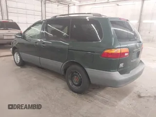 2000 Toyota Sienna LE with VIN 4T3ZF13C0YU249715, listed as a IAAI auction lot 42701339 with 262,521 mi miles and . Bid and sale history available at DreamBid. Image 3.