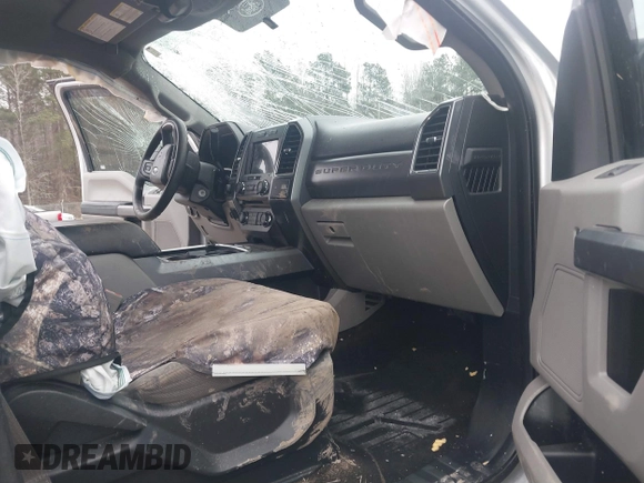 2018 Ford Super Duty F-250 SRW XL with VIN 1FT7W2B6XJEC73803, listed as a IAAI auction lot 41367437 with 77,480 mi miles. Bid and sale history available at carsss.com. Image 5.