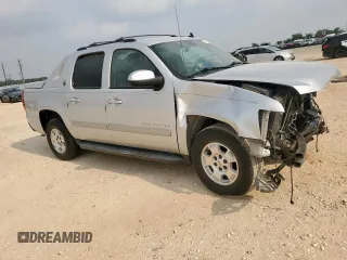 2013 Chevrolet Avalanche LT with VIN 3GNMCFE0XDG150663, listed as a Copart auction lot 57417395 with 141,470 mi miles and Salvage title. Bid and sale history available at DreamBid. Image 4.