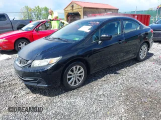 2015 Honda Civic LX z VIN 19XFB2F5XFE102330, wystawiony jako IAAI lot #42252495 z przebiegiem 81 277 mil mil oraz . Historia ofert i sprzedaży dostępna na DreamBid. Obrazek 2.