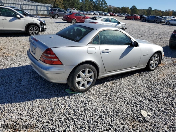 2001 Mercedes-Benz SLK-Class Kompressor with VIN WDBKK49F31F188527, listed as a Copart auction lot 84489514 with 182,831 mi miles and Salvage Title. Bid and sale history available at carsss.com. Image 3.