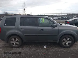 2009 Honda Pilot EX-L with VIN 5FNYF48679B024912, listed as a IAAI auction lot 41137972 with 286,469 mi miles and . Bid and sale history available at carsss.com. Image 13.