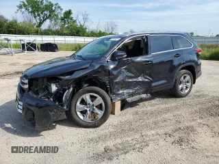2019 Toyota Highlander Limited with VIN 5TDDZRFH0KS988759, listed as a Copart auction lot 63915815 with 107,550 mi miles and Salvage title. Bid and sale history available at DreamBid. Image 1.