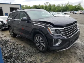 2024 Volkswagen Atlas SE with VIN 1V2HR2CA0RC581843, listed as a Copart auction lot 58782275 with 38,975 mi miles and Clean title. Bid and sale history available at DreamBid. Image 4.