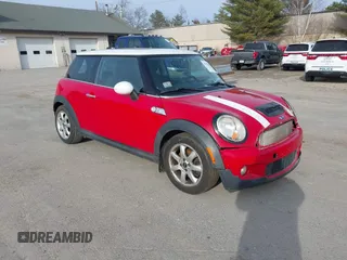 2010 MINI Hardtop S with VIN WMWMF7C54ATZ71743, listed as a IAAI auction lot 41794482 with 136,233 mi miles and . Bid and sale history available at DreamBid. Image 1.