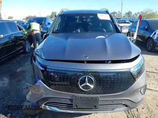 2024 Mercedes-Benz EQB 250+ z VIN W1N9M0CB7RN094010, wystawiony jako IAAI lot #41809326 z przebiegiem 4316 mil mil oraz . Historia ofert i sprzedaży dostępna na DreamBid. Obrazek 12.