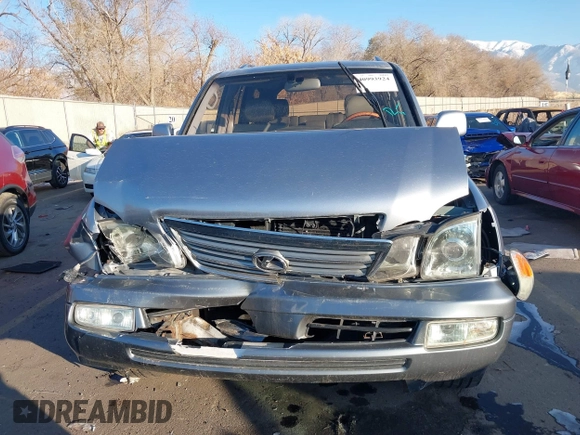 2003 Lexus LX with VIN JTJHT00W133534624, listed as a IAAI auction lot 40993924 with 161,022 mi miles. Bid and sale history available at carsss.com. Image 12.
