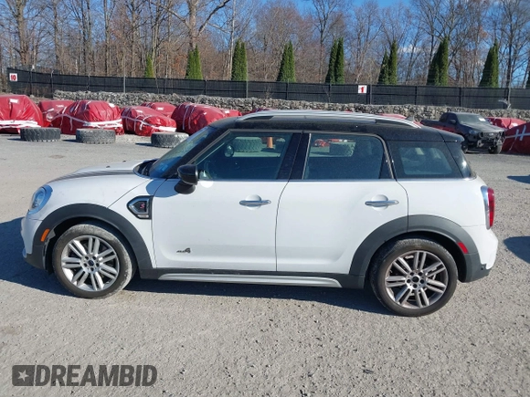 2020 MINI Countryman Cooper S with VIN WMZYX1C05L3L45883, listed as a IAAI auction lot 40690925 with 28,846 mi miles and . Bid and sale history available at DreamBid. Image 14.
