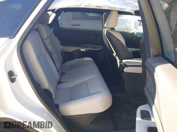 2024 Lexus RX 350h z VIN 2T2BBMCA3RC060822, wystawiony jako IAAI lot #40922424 z przebiegiem 838 mil mil oraz . Historia ofert i sprzedaży dostępna na DreamBid. Obrazek 8.