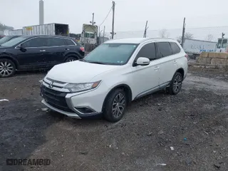 2017 Mitsubishi Outlander SE with VIN JA4AD3A32HZ030010, listed as a IAAI auction lot 41288928 with 125,285 mi miles. Bid and sale history available at carsss.com. Image 2.