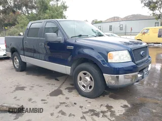 2005 Ford F-150 XLT z VIN 1FTPW12515KE63756, wystawiony jako IAAI lot #42191650 z przebiegiem 176 285 mil mil oraz . Historia ofert i sprzedaży dostępna na DreamBid. Obrazek 1.