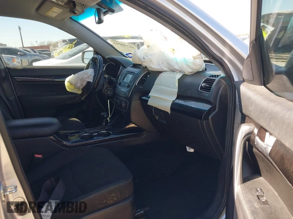 2014 Kia Sorento LX with VIN 5XYKT4A66EG534731, listed as a IAAI auction lot 41730093 with 148,931 mi miles. Bid and sale history available at carsss.com. Image 5.