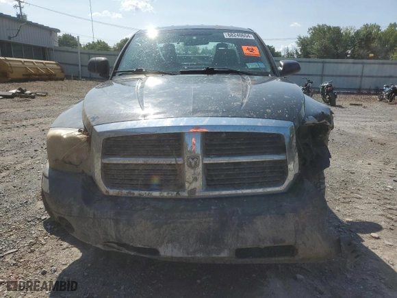 2005 Dodge Dakota ST with VIN 1D7HW22K55S339222, listed as a Copart auction lot 68240654 with 0 mi miles and Salvage Title. Bid and sale history available at carsss.com. Image 5.