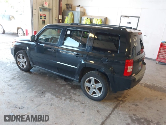 2008 Jeep Patriot Sport z VIN 1J8FT28W68D664256, wystawiony jako IAAI lot #42269345 z przebiegiem 150 138 mil mil oraz . Historia ofert i sprzedaży dostępna na DreamBid. Obrazek 3.