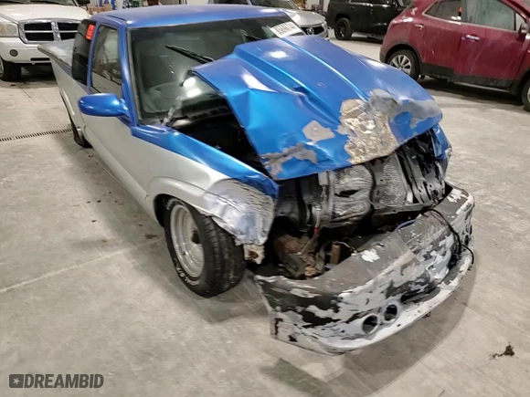 1998 Chevrolet S-10 LS with VIN 1GCCS1947W8192787, listed as a Copart auction lot 85696744 with 0 mi miles and Salvage Title. Bid and sale history available at carsss.com. Image 10.