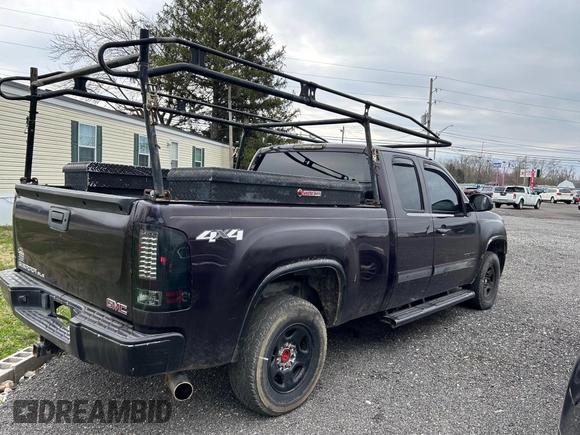 2009 GMC Sierra 1500 SLE with VIN 2GTEK290891119883, listed as a IAAI auction lot 41918190 with 189,713 mi miles. Bid and sale history available at carsss.com. Image 4.