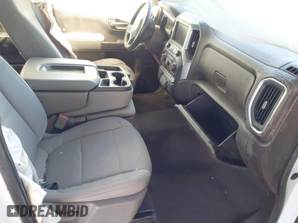 2019 Chevrolet Silverado 1500 LT with VIN 3GCUYDEDXKG137149, listed as a IAAI auction lot 41408572 with 69,306 mi miles. Bid and sale history available at carsss.com. Image 5.